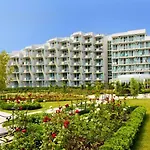 Laguna 4*