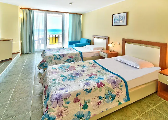 Hotel Laguna 4*