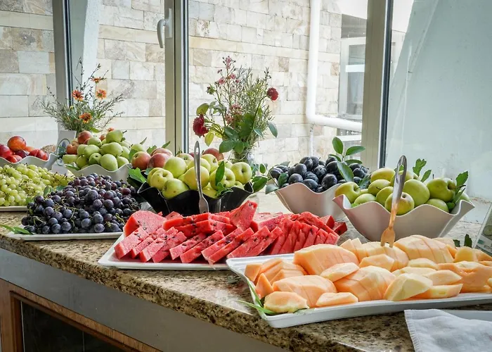 Хотел лагуна бийч