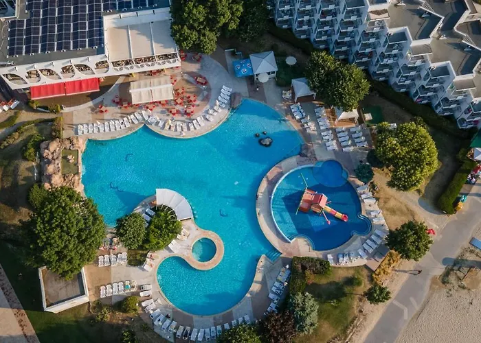 Хотел лагуна бийч