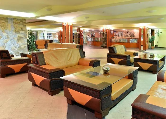 Хотел лагуна бийч 4*